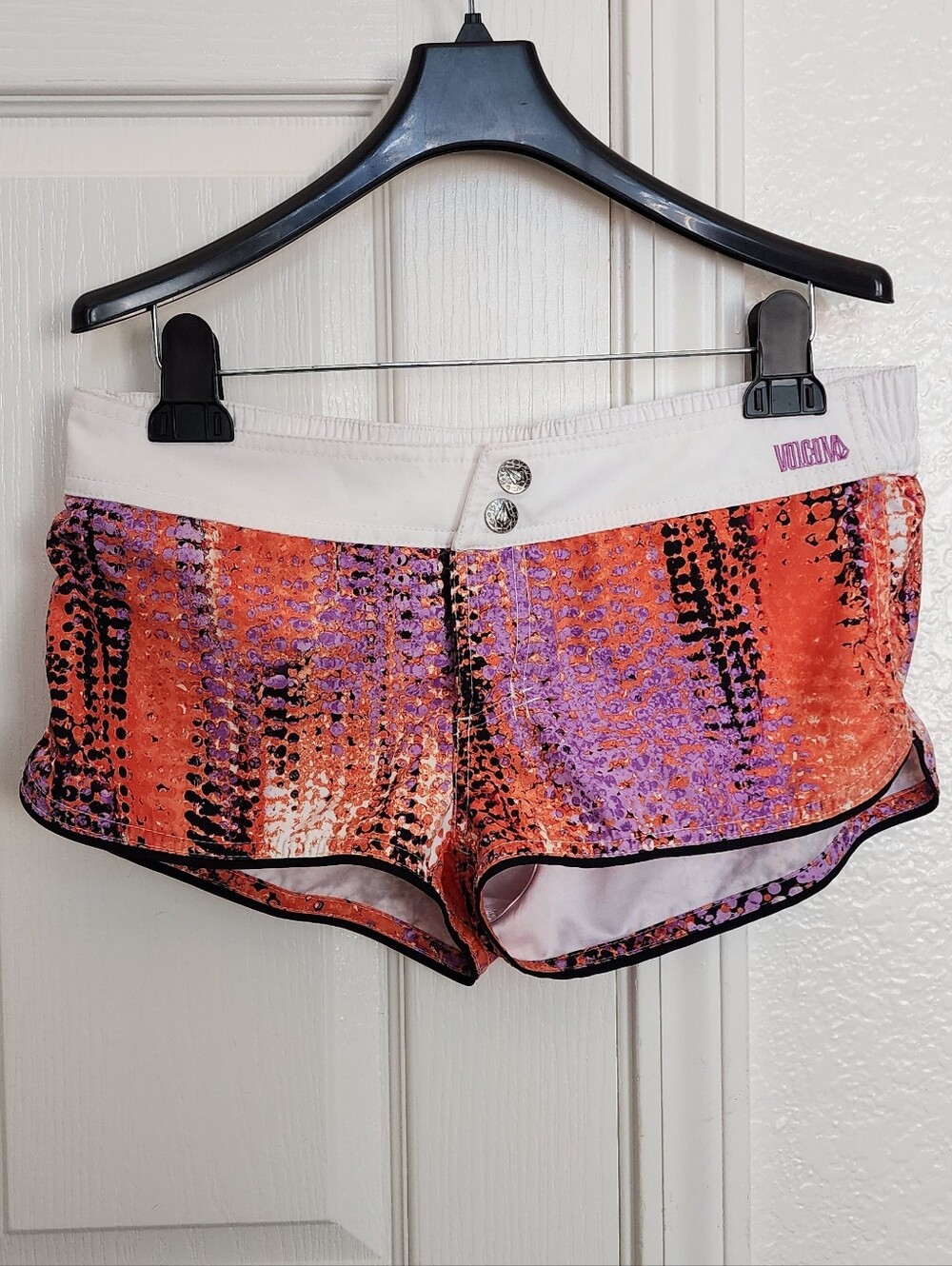 VINTAGE VOLCOM Board Shorts 8 P Snake Print 🐍 EUC